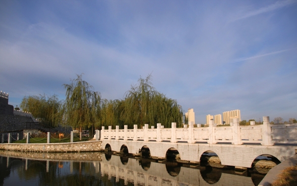 桥永济公园图片
