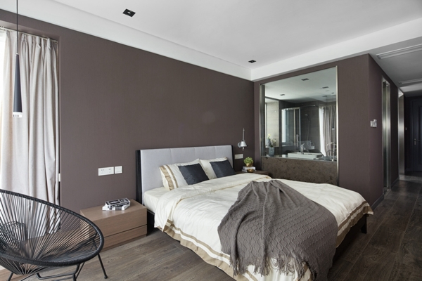 现代时尚卧室浅灰褐色背景墙室内装修效果图