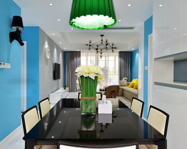 现代时尚客厅亮绿色吊灯室内装修效果图