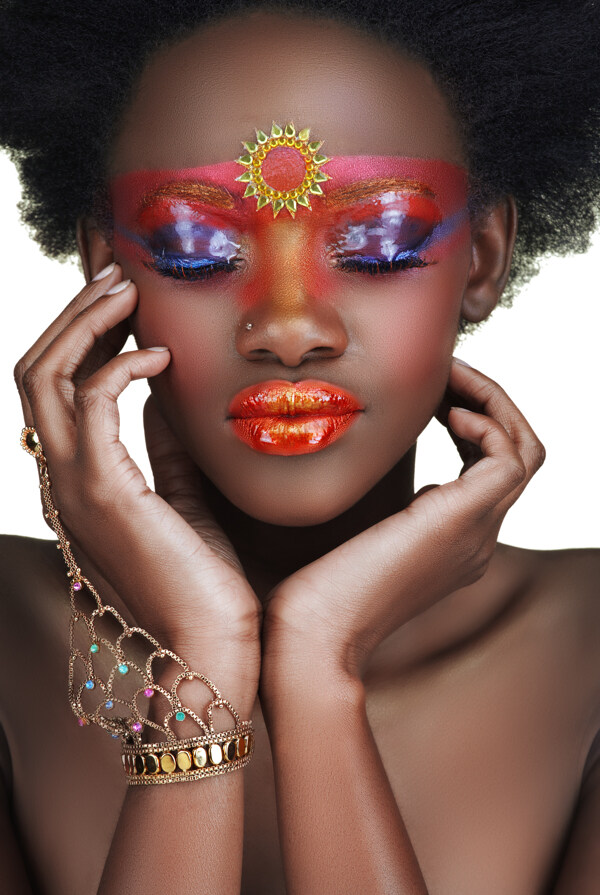 化妆非洲黑女人图片