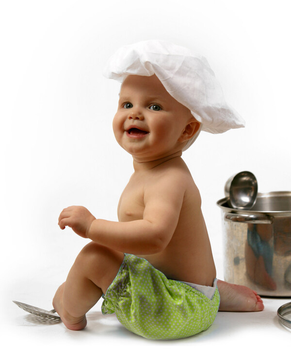 微笑的儿童厨师图片